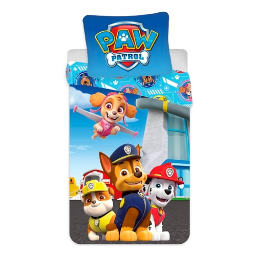 Paw Patrol sengetøy av flanell - 140x200 cm - Valpevenner: Chase, Rubble, Skye og Marshall - Vendbart design - Dynebetræk i 100% bomull