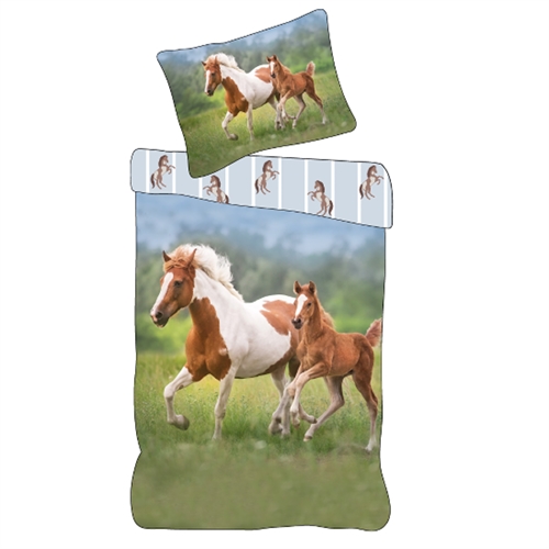 Häst sengetøy 140x200 cm - Vändbart påslakanset med hästmamma och föl - 100% mjukt bomullssänglinne