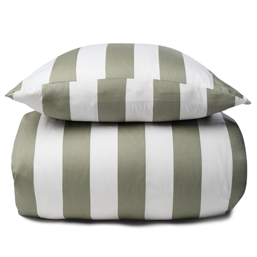 Sängkläder i 100% mjuk och härlig bomullssatin - Vackra gröna ränder - 140x200 cm - Nordic Stripe bäddset från By Night