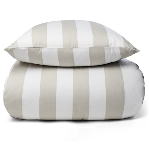 Sängkläder i 100% mjuk och härlig bomullssatin - Vackra grå ränder - 140x200 cm - Nordic Stripe bäddset från By Night