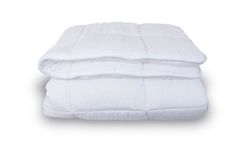 Varmt täcke - 150x210 cm - Allergivänligt fibertäcke - Vintertäcke - Zen Sleep