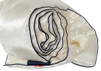 Silketäcke - 140x220 cm - Medelvarmt helårstäcke - Nordic comfort